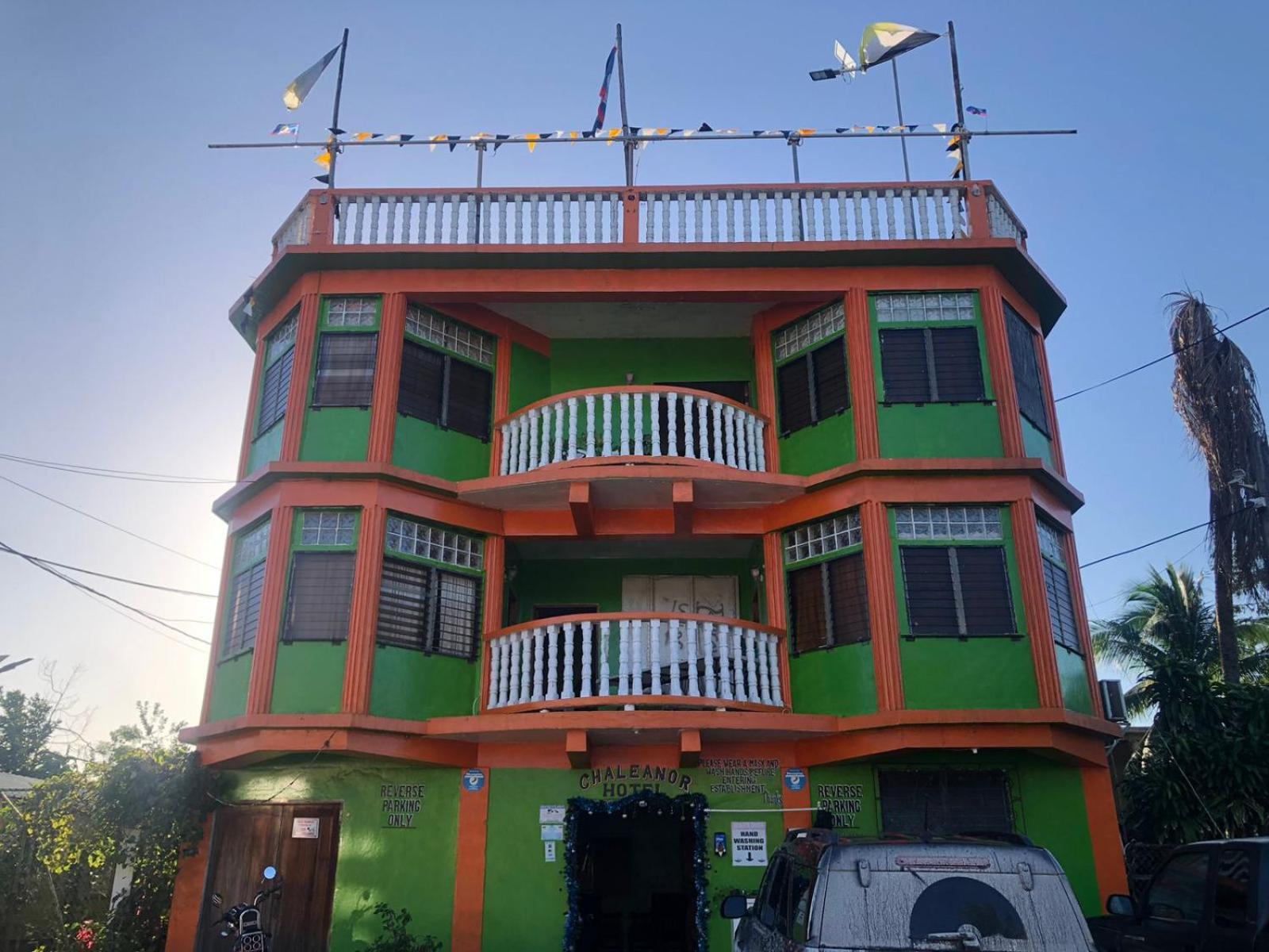 Chaleanor Hotel Dangriga Exterior photo