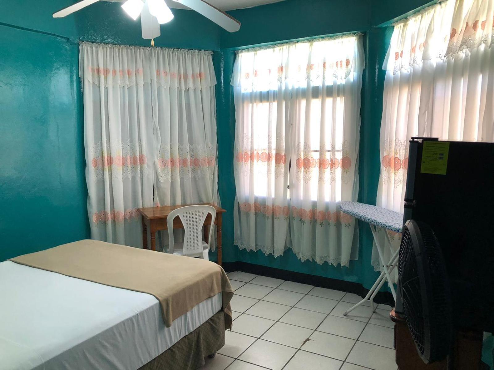 Chaleanor Hotel Dangriga Exterior photo