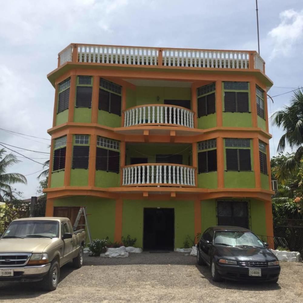 Chaleanor Hotel Dangriga Exterior photo