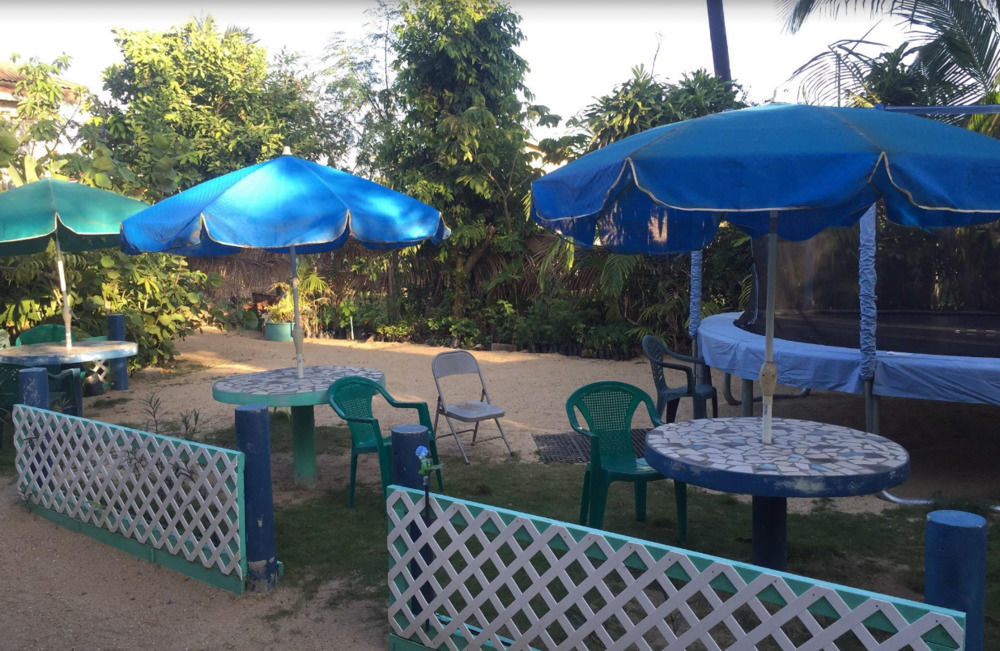 Chaleanor Hotel Dangriga Exterior photo